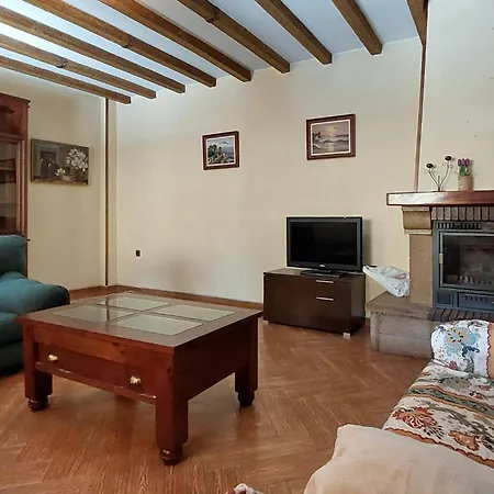 4 Bedroom Pet Friendly In Holiday home San Jose del Valle
