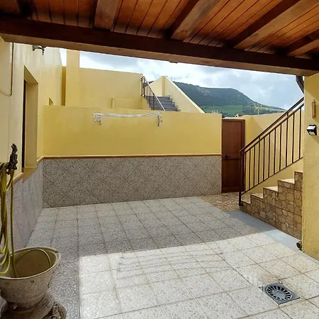 4 Bedroom Pet Friendly In