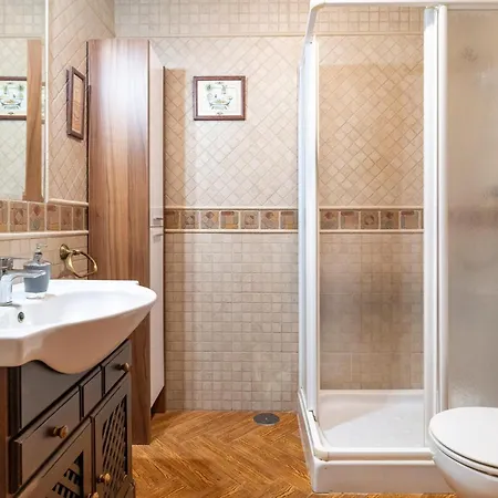 4 Bedroom Pet Friendly In